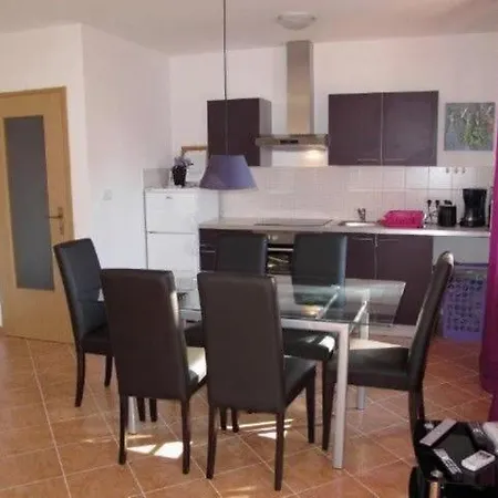 Ivan Apartment *